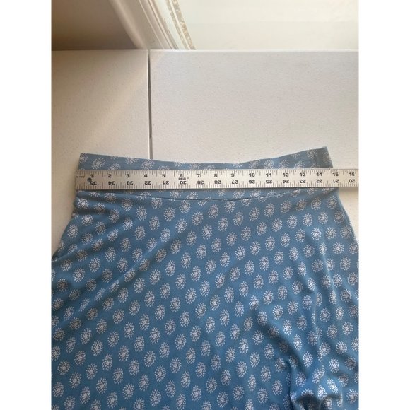 Loft, Light Blue Mini Skirt With White Floral Bursts, Size Small - Picture 5 of 6